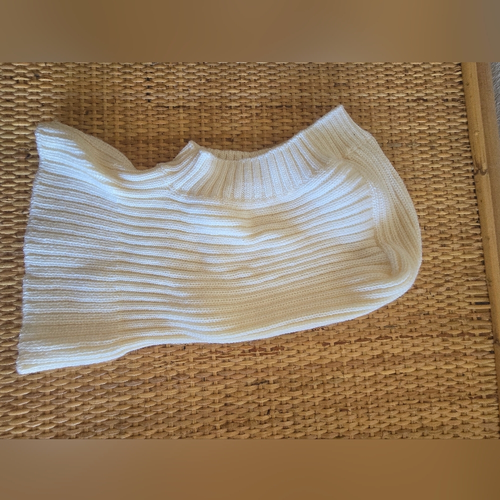 Elegant Cream Ribbed Women's Balaclava